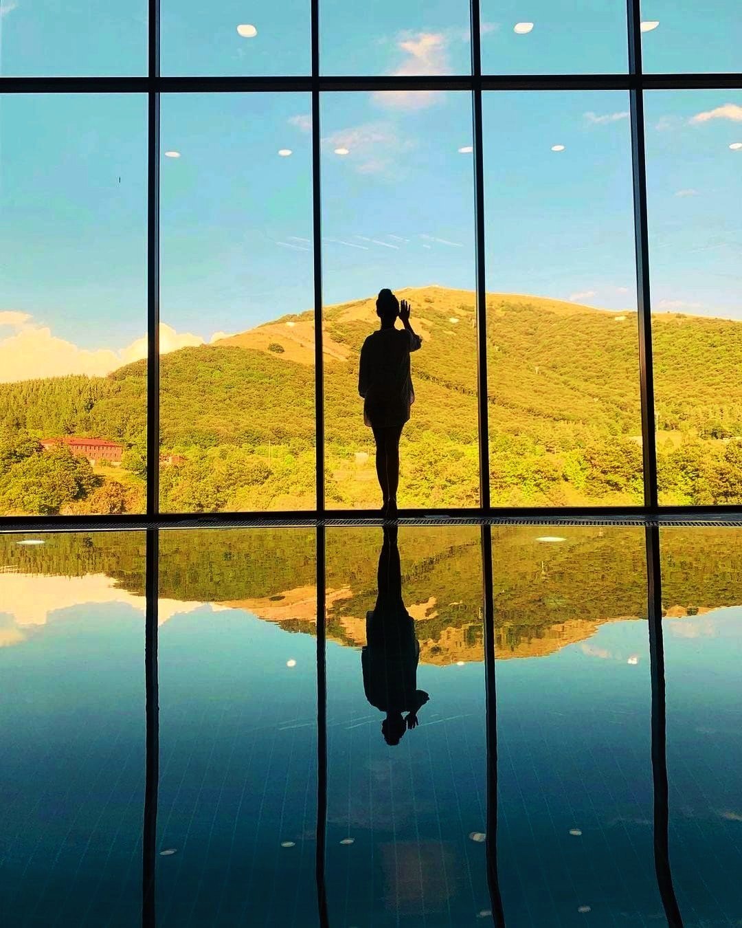 It's time to plan your autumn vacation.